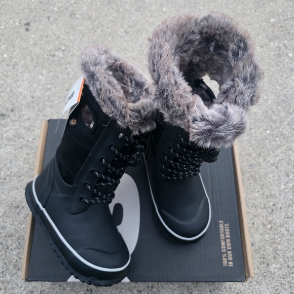 BOG Fur-Lined Winter Boots Little Boys 10 - Picture 1 of 12